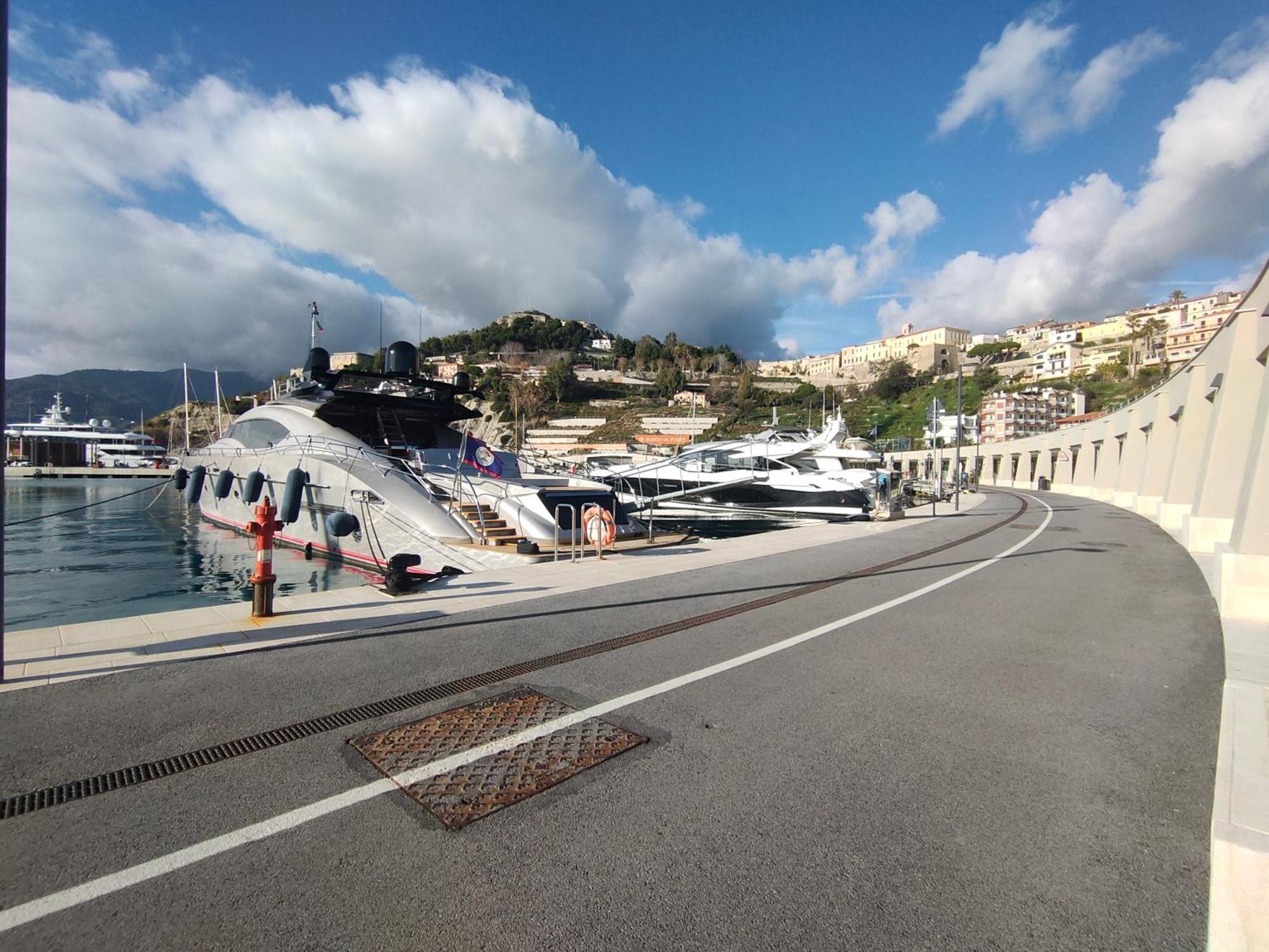 Apartamento La Finestra Sul Borgo Ventimiglia Exterior foto